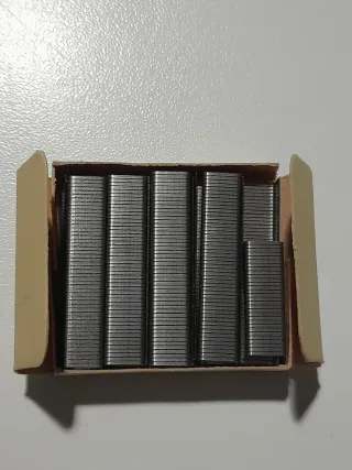 Punti metallici vintage per cucitrici