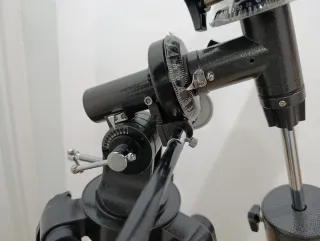 Telescopio Skywatcher 90/910 EQ2