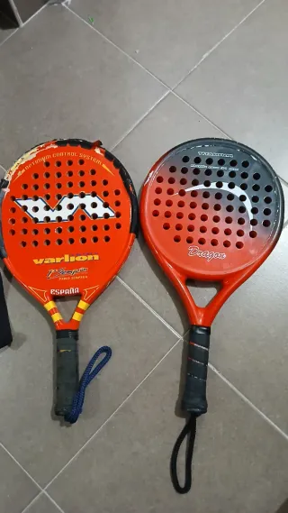 Palas de playa y raquetas de pádel