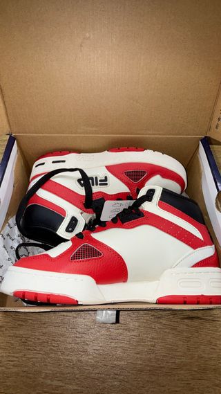 Zapatillas Fila Talla 36.5 Rojas y Blancas, nuevas