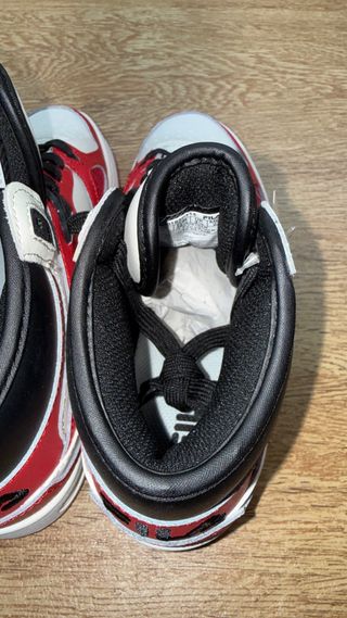 Zapatillas Fila Talla 36.5 Rojas y Blancas, nuevas