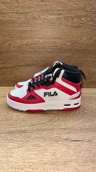 Zapatillas Fila Talla 36.5 Rojas y Blancas, nuevas