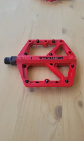 Pedales mtb rojos