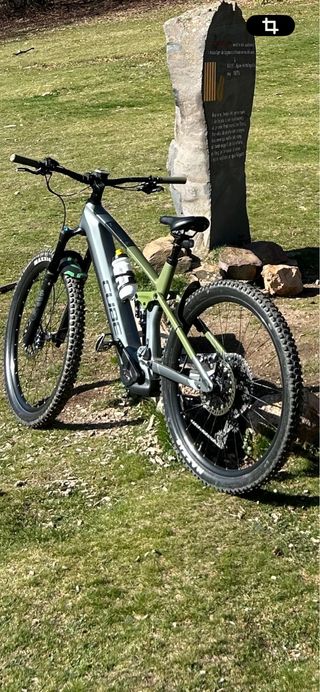 E-Bike CUBE Stereo 140 TM carbono