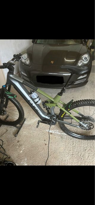 E-Bike CUBE Stereo 140 TM carbono