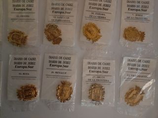 Lote 37 insignias provincia Cádiz