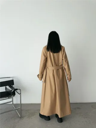 Gabardina larga beige mujer