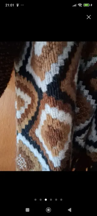 Poncho étnico rombos marrón y blanco