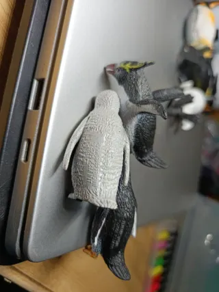 Lote de 7 figuras de pingüinos algunos schleich