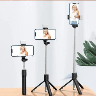 Selfie Stick F210 con Luz Trípode Mando