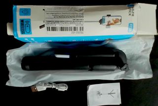 Selfie Stick F210 con Luz Trípode Mando