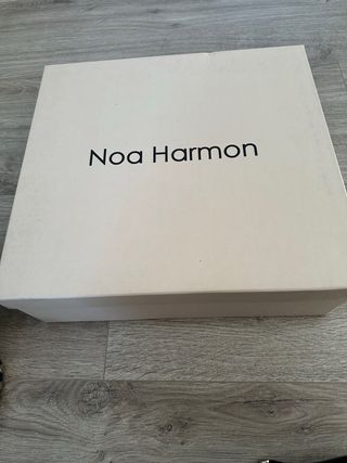 Botines Noa Harmon Negros Tachas Plata