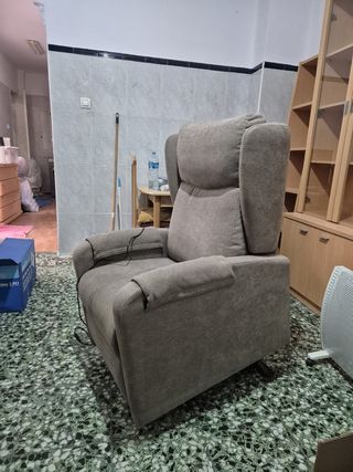 Sofá reclinable de tela gris
