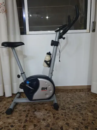 Bicicleta Estática BH Homebike 3.0