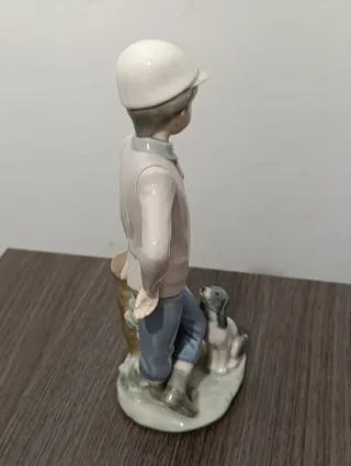 Figura Lladró Niño con Perro