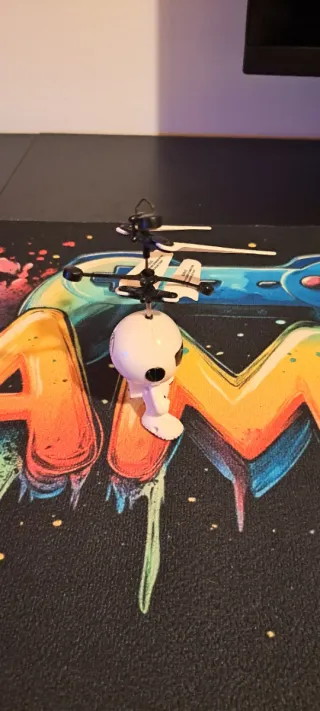 Muñeco volador con sensor + cargador