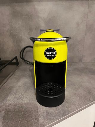 Macchina Caffè Lavazza A Modo Mio Gialla