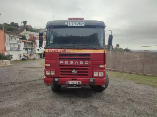 Camión Pegaso mider volquete 20 tn