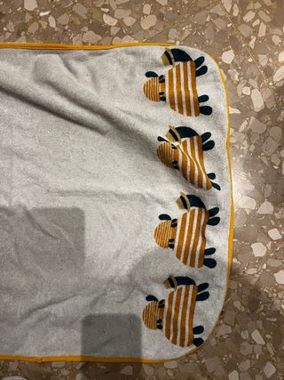 Cambiador bebé con 2 fundas, similar SNIGLAR Ikea