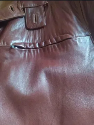 Chaquetón caballero piel marrón.