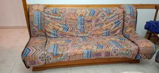 Sofá Cama Madera y Tela - URGE VENDER POR TRASLADO