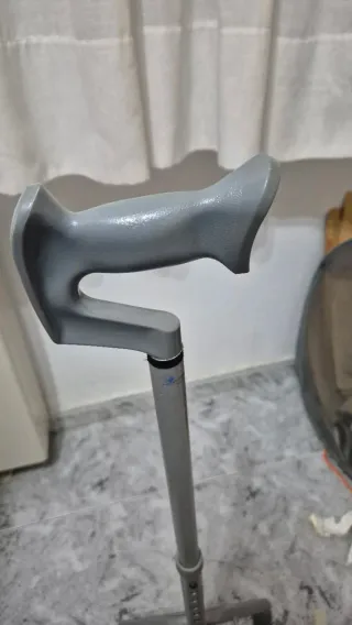 Bastón trípode ayuda para andar