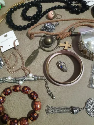 Lote de bisutería variada