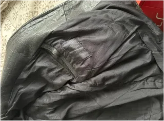 Chaqueta de cuero de Vaca Negra akhtar. NeGociaBle