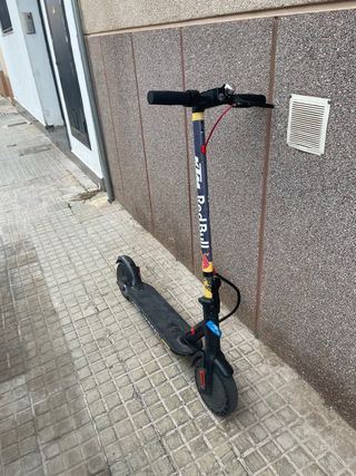 Patinete Eléctrico KTM Red Bull