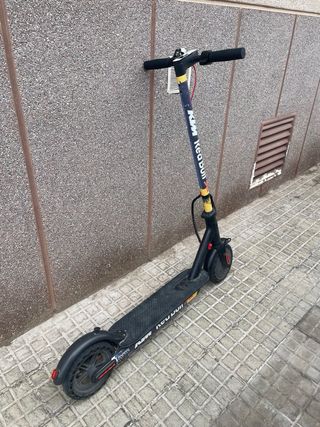 Patinete Eléctrico KTM Red Bull