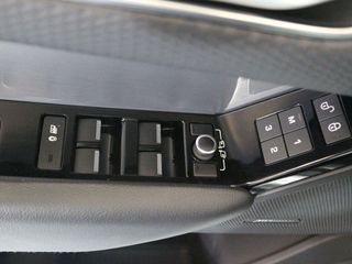 Land-Rover Range Rover Velar 2.0 D180 132kW R-Dynamic S 4WD Auto