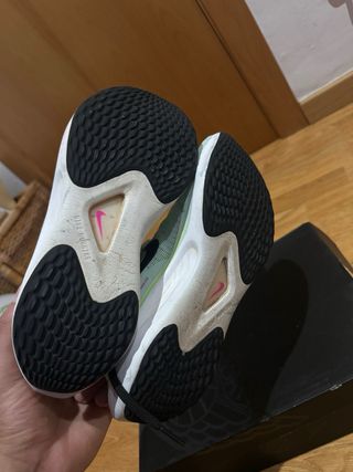 Zapatillas Nike Verdes y Blancas