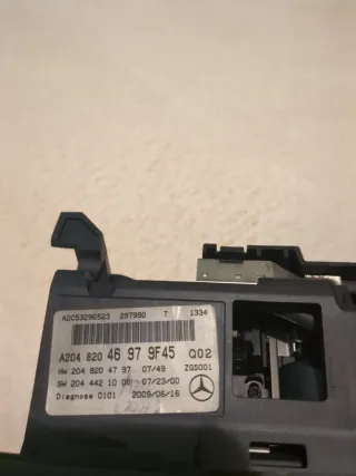 Pantalla Mercedes piezas