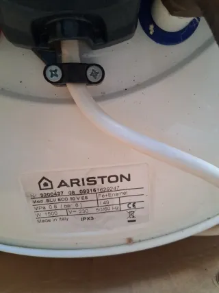 Calentador de agua eléctrico