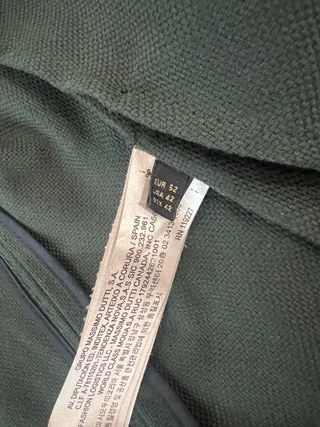 Casaco com capuz azul e verde