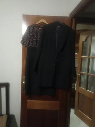 Vestido largo boda negro y multicolor mas abrigo.