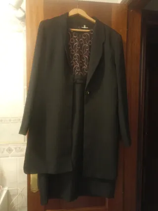 Vestido largo boda negro y multicolor mas abrigo.