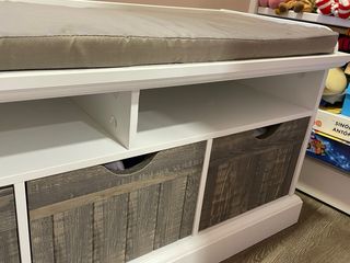 Banco Oldekrog JYSK 3 cajones y cojin. Montado.