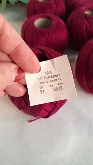 8 gomitoli di cotone 100% fucsia