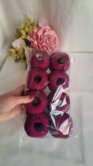 8 gomitoli di cotone 100% fucsia