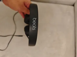 Audífonos Beats Negros con Cable