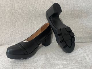 Lote 9 Pares Zapatos y Botines Hombre Y Mujer