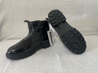 Lote 9 Pares Zapatos y Botines Hombre Y Mujer