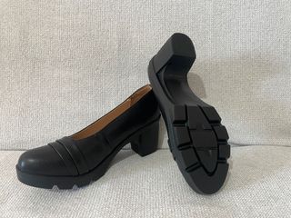 Lote 9 Pares Zapatos y Botines Hombre Y Mujer