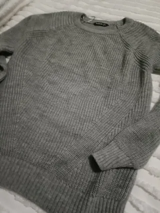 Jersey Stradivarius gris  Nuevo