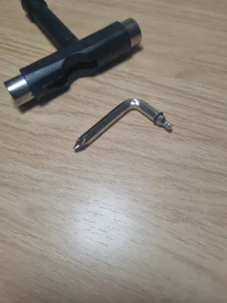 Herramienta T para Skate