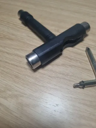 Herramienta T para Skate