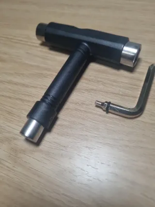 Herramienta T para Skate