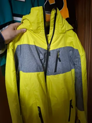 Abrigo de esquí Crivit amarillo y gris con etiquet