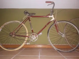 Bicicleta Vintage Roja de los años 50-60